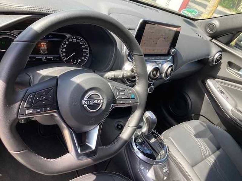 Nissan Juke Tekna Hybrid Kamera LED Apple CarPlay Android Auto