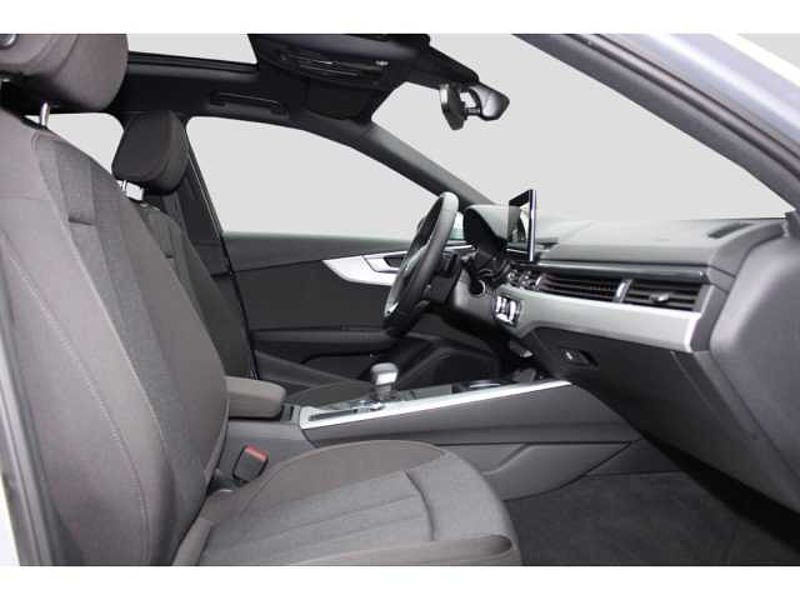 Audi A4 Avant 40 TFSI S-TRONIC LED PANO KAMERA Klima